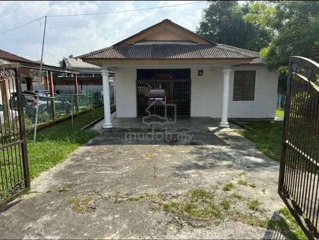 Teres Satu Tingkat Larkin / Kampung Melayu Majidee / Jb Town /Ciq 5min 1