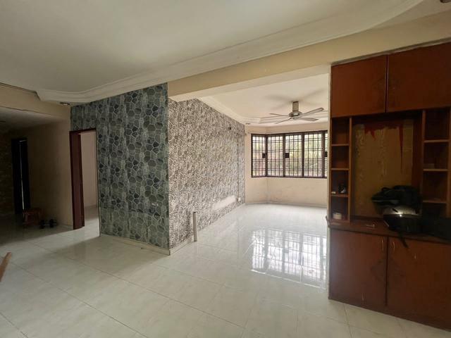Sri Putra Apartment 1