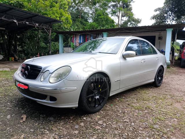 2002 Mercedes Benz/E240 2.6 W211 (A) - 1