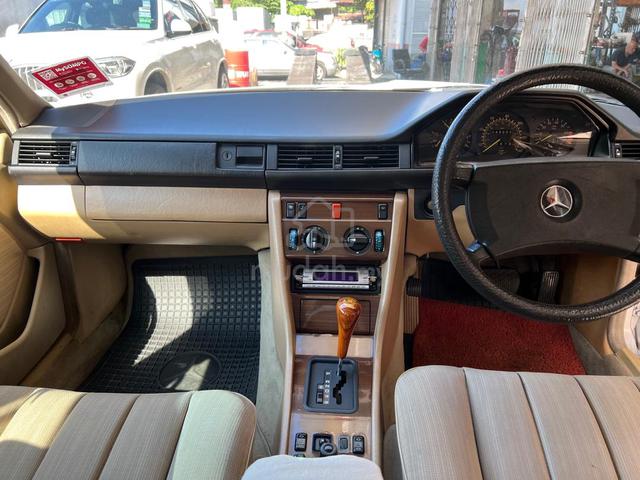 1995 Mercedes Benz 230E 2.3 (A) - 5