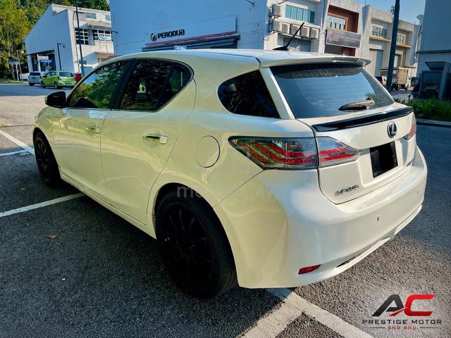 2011 Lexus CT200 1.8 h (HYBRID) (A) - 2