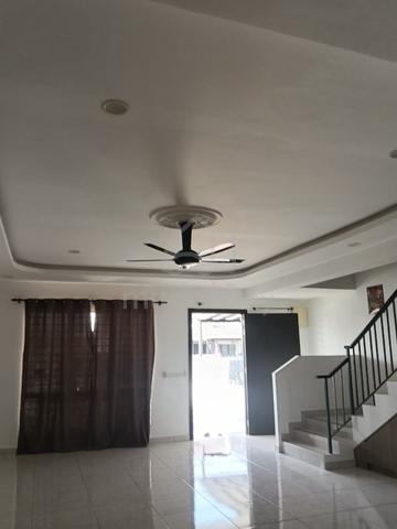 Corner Reno Double Storey Terrace With Swimming Pool M Aruna Rawang 1