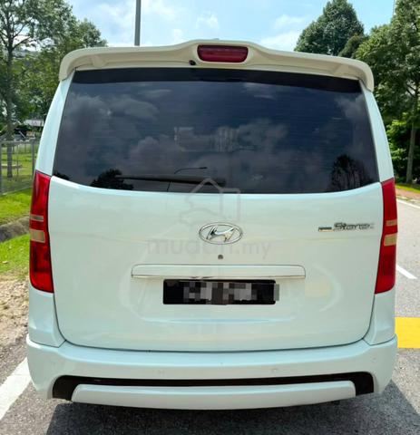 2010 Hyundai GRAND STAREX 2.5 ROYALE (A) - 4