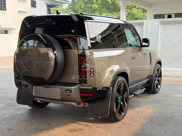 2021 Land Rover Defender 90 X-Dynamic HSE P300 - 4