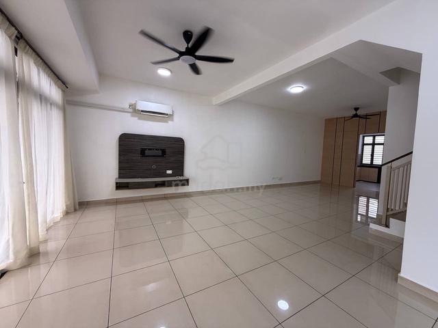 Austin Duta/ Double Storey Terrace House/ Gated Guard/ Tebrau 1