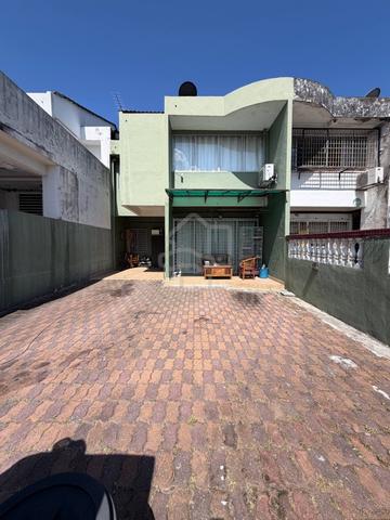 HUGE LAND AREA‼️ Double Storey Taman Kelab UKAY, Bukit Antarabangsa 1