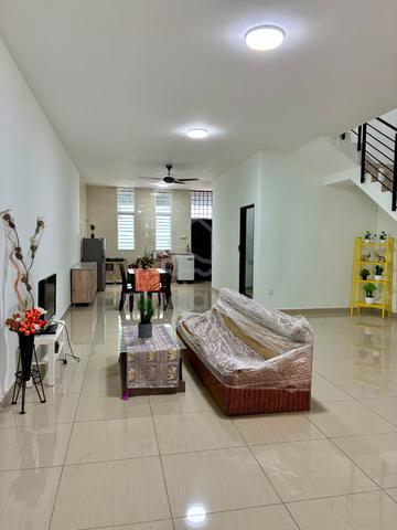 3 Storey Bangi Avenue | Fully Furnished  | 7R7B | Near UKM, KPTM 1