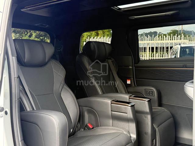Black Interor 2023 Toyota VELLFIRE 2.4 Z PREMIER(A - 3