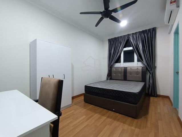 Comfy private room at Setia Alam(Near Topglove/Kossan/Setia City Mall) 1