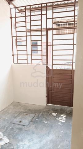 Single Storey Terrace Intermediate Taman Bukit Belida For Rent 1