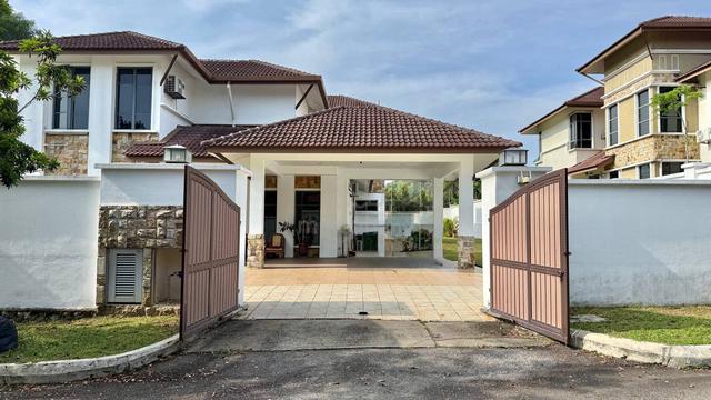 Luxury Bungalow Kajang–Putrajaya | 5+1R | Gated & Guarded 1