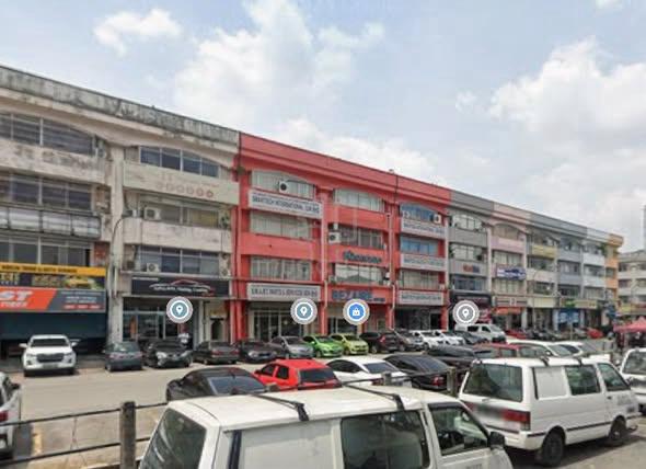 Taman Petaling Utama 4 Storey Shop For Sale 1