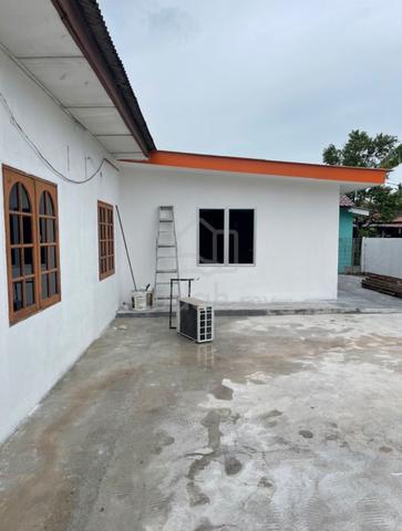 kampung delek kanan 1