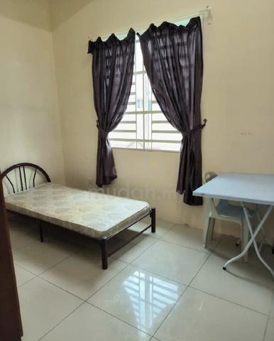 Fully furnished room with free wifi 1