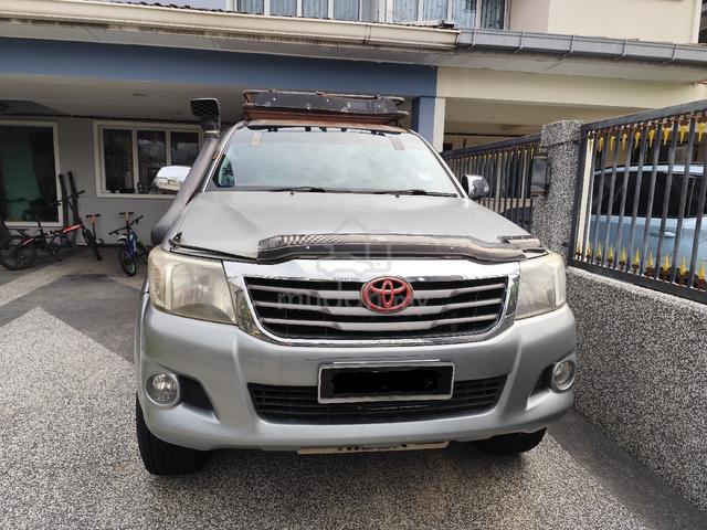 2012 Toyota HILUX 2.5 G (A) Facelift Last Model - 1