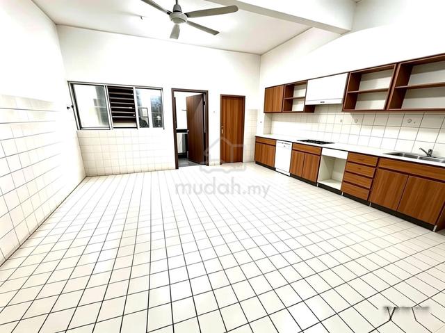 CLEAN 2 Storey Bandar Puteri Taman Wawasan Puchong Jaya 1
