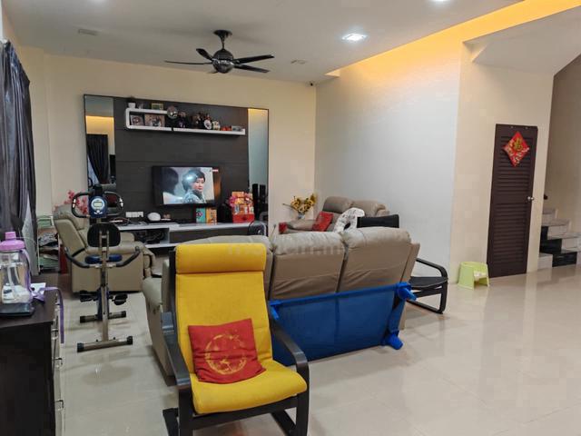 Bandar Nusaputra Puchong 2sty semi-d Below Market Rm150k Gated Guarded 1