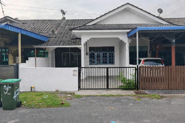 Rumah sewa di Kangar 1