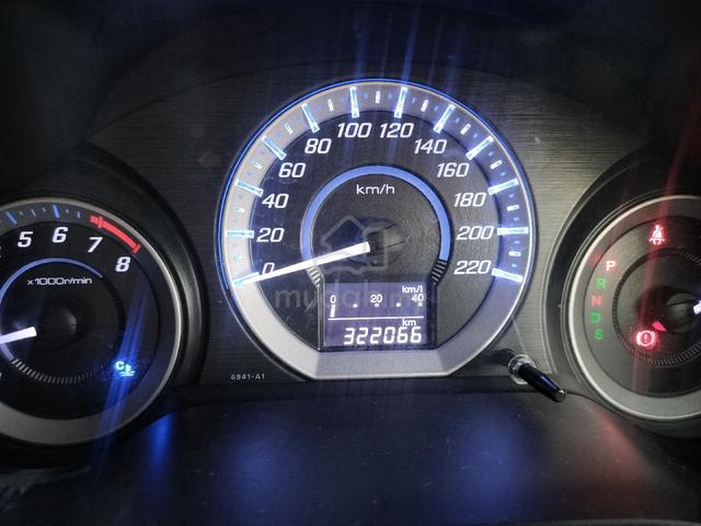 2013 Honda CITY 1.5 E MY08 GM2 FACELIFT (A) - 5