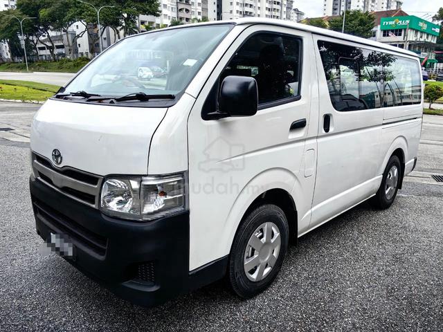 2013 TOYOTA HIACE 2.5cc (D) WINDOW VAN 14 Seat - 2