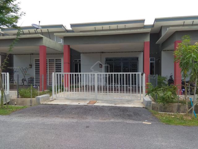 Bilik Master Taman Lipat Kajang Perdana, Jasin 1