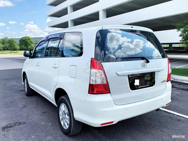 2013 Toyota INNOVA 2.0 E (A) - 4