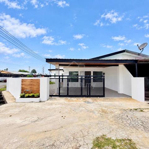 Single Storey Terrace Corner House for Sale at Permyjaya Miri 1