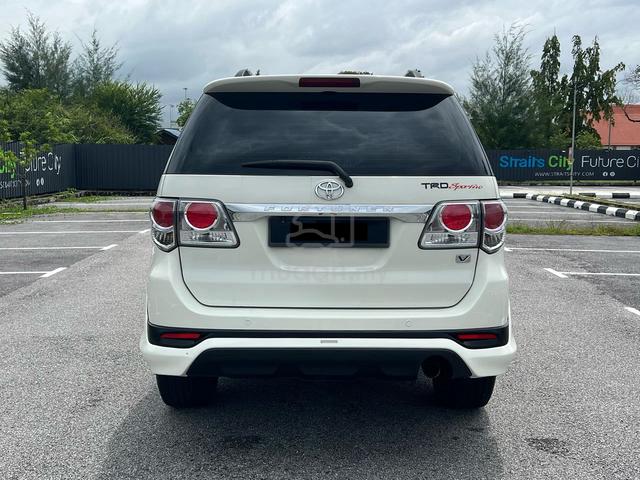 2014 Toyota FORTUNER 2.7 V PETROL TRD SPORTIVO - 5