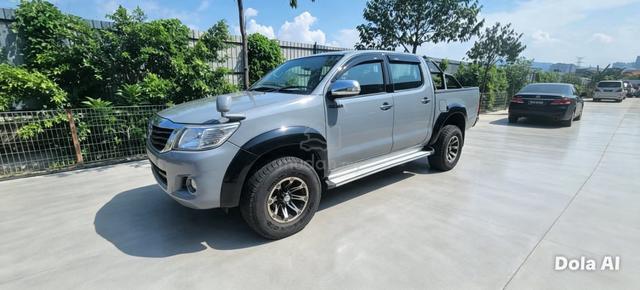 2012 Toyota HILUX 2.5 G (A) - 5