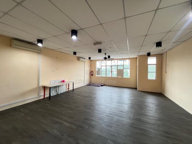 Kedai Sewa Pura Kencana Sri Gading Facing Main Road lokasi strategik 1