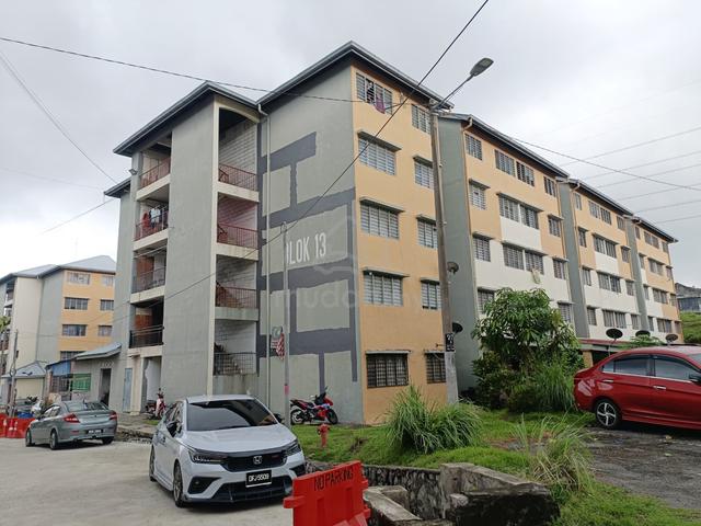 Taman semarak flat 1