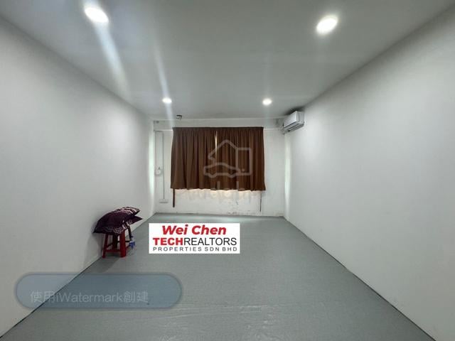 Kepala Batas 2nd Floor Corner Shop Lot｜Facing Main Road 3