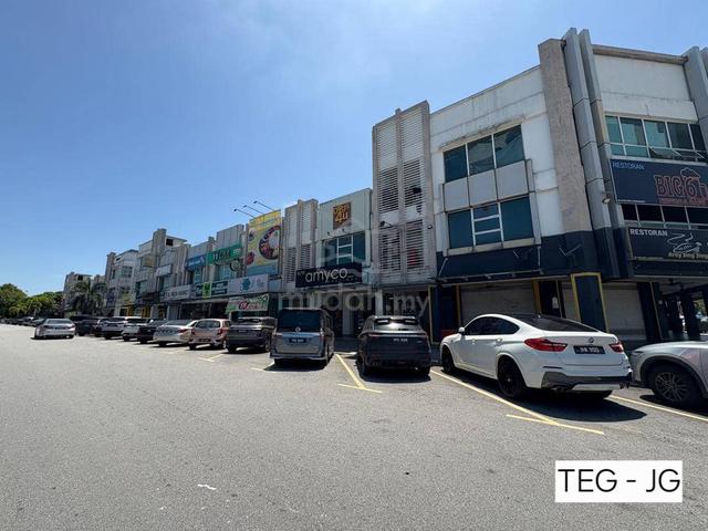 Bandar Bukit Raja - Hot Area Ground Floor Shop For Rent 2