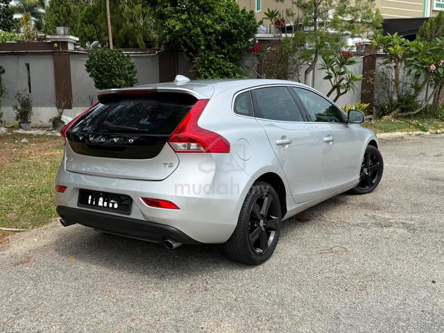 2016 Volvo V40 2.0 T5 (A) - 2