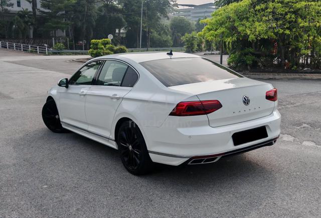 2021 Volkswagen PASSAT 2.0 R-LINE F.Service Sport - 5