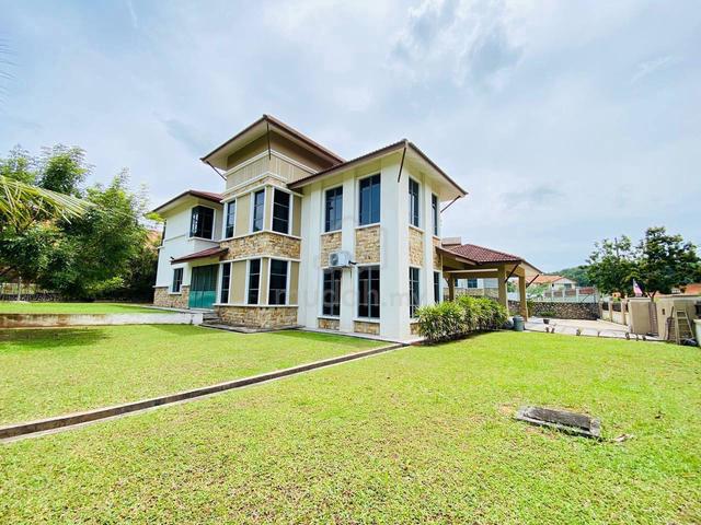 CORNER LOT Bungalow Puncak Pinggiran Putra Sungai Merab, Kajang 1