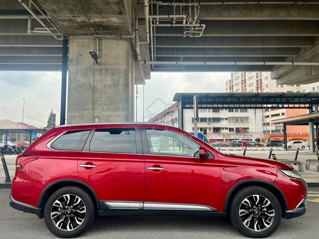 2019 Mitsubishi OUTLANDER 2.4 AWD 360 CAM SUNROOF - 3