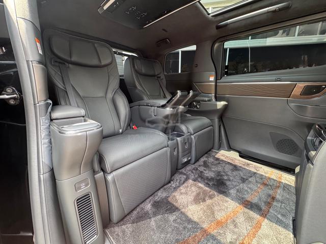 2025 Toyota ALPHARD 2.5 PACIOUS LOUNGE HYBRID HEV - 4