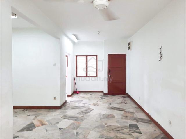 Pelangi Court 1