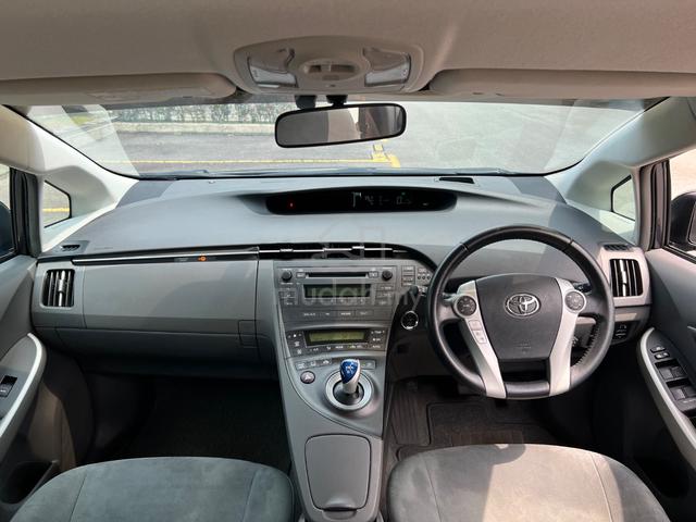 2011 Toyota PRIUS 1.8 (HYBRID) (A) - 5