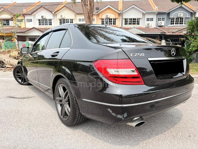 Mercedes Benz C250 1.8 FL BlackInterior MemorySeat - 2