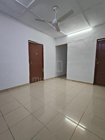 Sri Subang Apartment 1