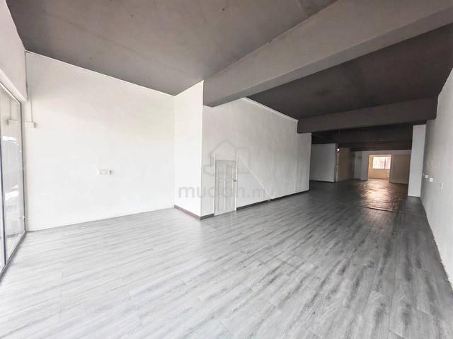 1st Floor office For Rent @ Taman Permata 1