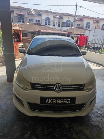 volkswagen Polo Sedan 1.6 year 2015 - 1