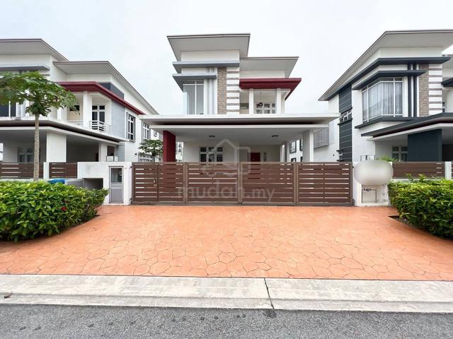 BUNGALOW Casa Idaman Setia Alam Double Storey 1