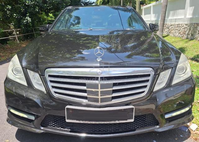 Mercedes Benz E250 AMG (A) Blacklist Fulloan Malay - 3