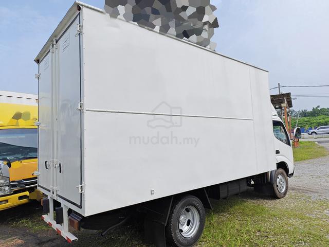 2011 Hino WU410 14.5ft Box 5000KG green engine - photo 5 of 6