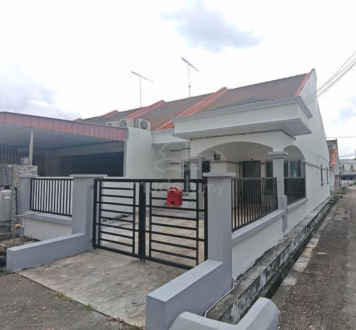 Full Loan / Taman Mengkibol @ Kluang / Single Storey / End Lot unit 1