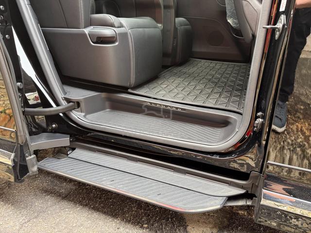 600KM 6/A|FULL SPECS|2025 Toyota ALPHARD Z UNREG - 5