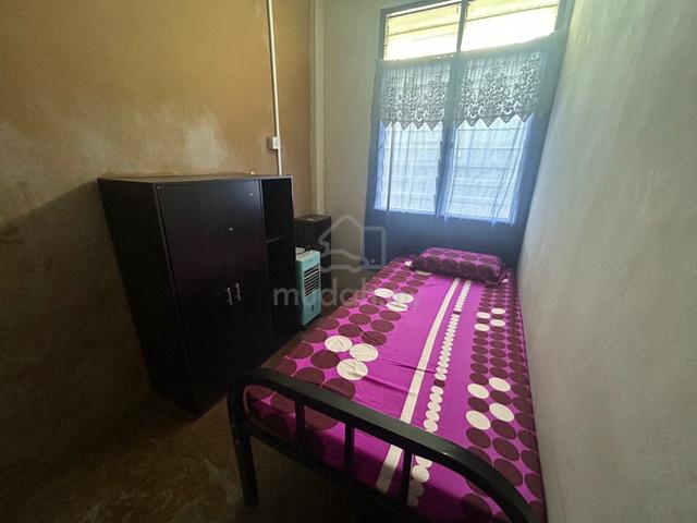 Bilik Sewa single perempuan Flat Puchong Indah 1